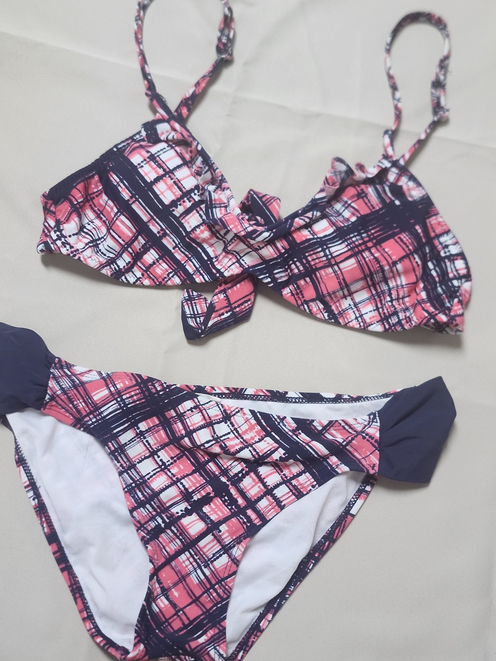 Top & Bottom Swim. - Picture 2 of 3